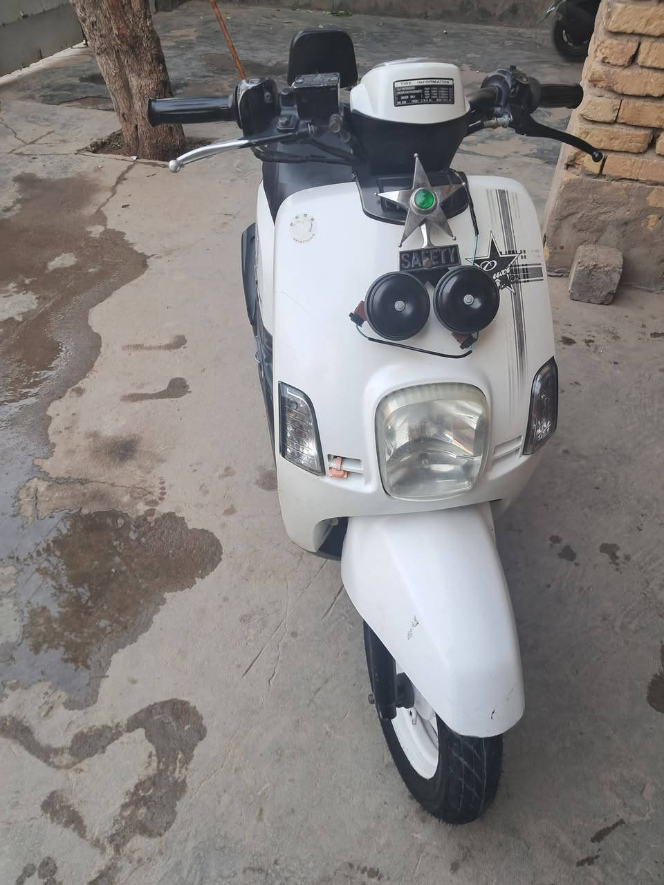 بوليس نوزل دراجه كفاله عامه وكيله بيت غودي بلقطاع ما نقصه شي دراجه اوراق سعر 950 دراجه وكاله *********** ختم واحد
