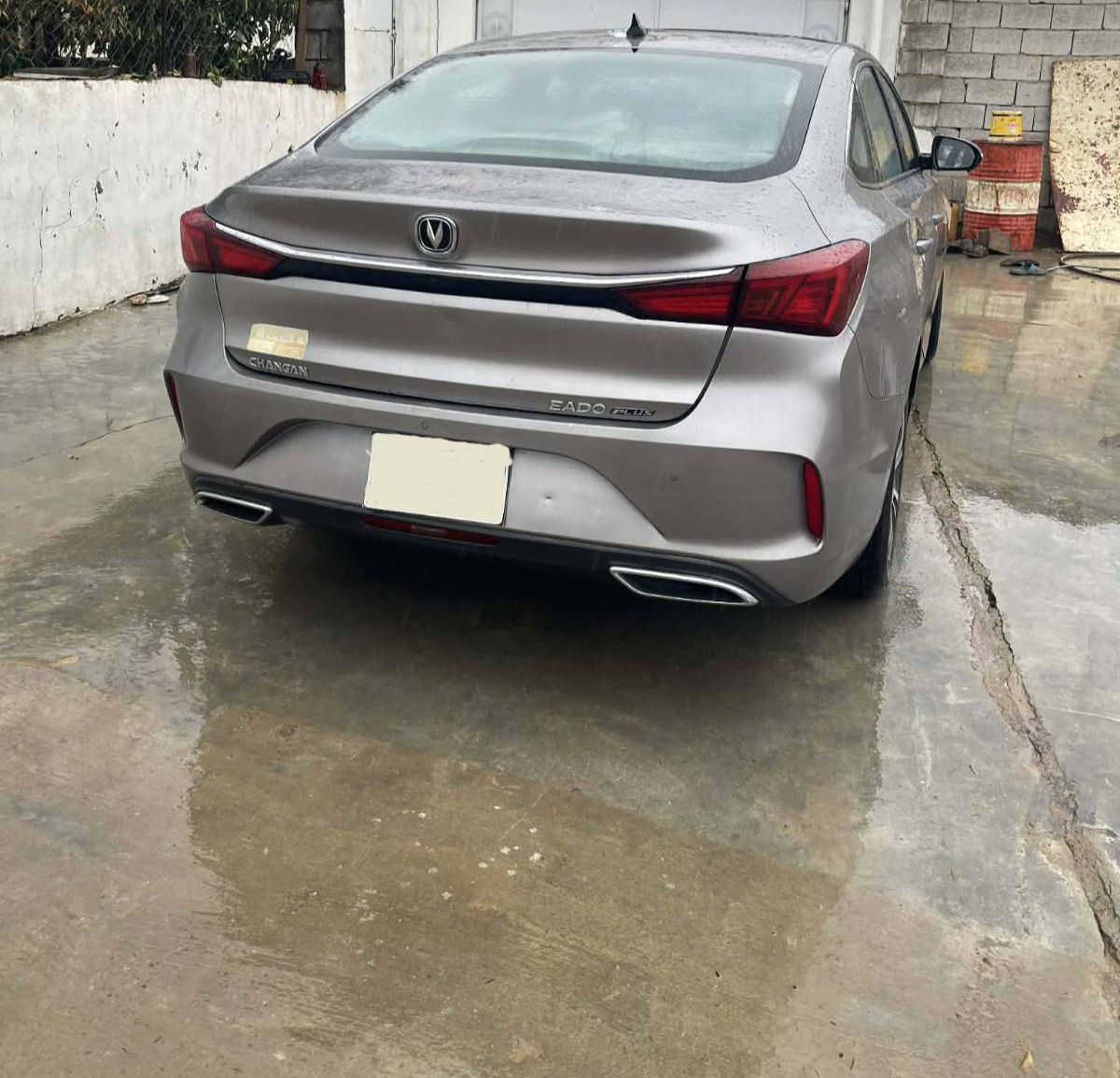 سەرەتا بە ناوی خودا 
Changan eado plus 2023 Sport 
گێڕ(ئۆتۆماتیک،عادی )،  
مواسەفات: ناوسوور کوشن(جڵد،کارەبا،هیتەر،تەبرید)سوکان ڤۆلیۆم ، 360 پلە کامێرا ،ڕادار ، خەتی شەقام ، تەحدید سورعە ، 3 جۆری لێخوڕین (SPORT،Normal،Eco) برێک بەسمە Auto Hold، شەغال ، پانۆراما ،کامێرا ، ئاوێنە هیتەر و کارەبایی، عەدەسە زینۆن، تڕەکشن . زۆر مواسەفاتی تر 
سەیارەکە رەقەم بغداد 
سەنتەری تا ٢٠٢٨ تازەیە  
***********
[hidden information] شربازهير, السليمانية
