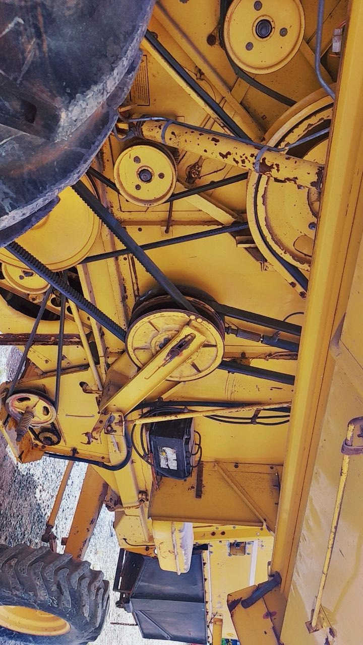 دەراسە  چوار بەلەم تەپلە 13 فوت قایش مۆدیل 91  هەموو گیانی بە شەرت ڕەقەم تەلەفۆن ***********
