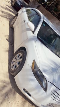 السلام وعليكم تيوتا كامري 2008  وارد حادث أمريكا جاملغ وباب جهة السايق...
