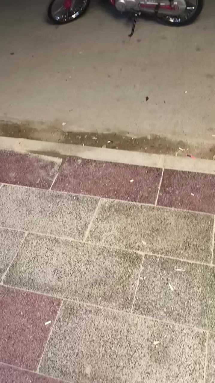 السلام عليكم نامه تعمير ماصارله شهر كلك كلك تعمير كله جديد بس المكينه و الشاصي قديمات المكينه 21 شلامجه نضيفه شرط تشك الكاع سعرها 550وو بيه مجال للطيبين***********
