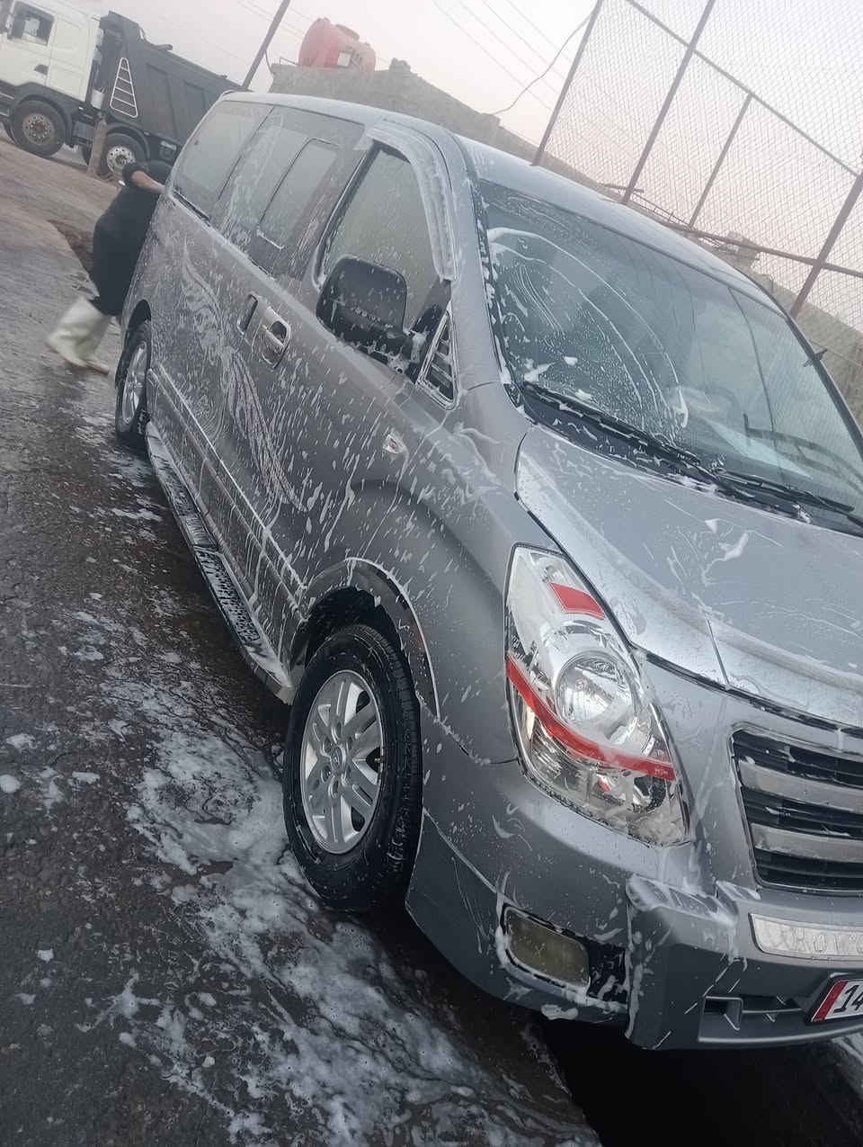 السلام عليكم استاركس للبيع مديل2013معلاية 2017سيارة حلوة ومكفولة كفالة عامة من الصبغ والضربة بيها خط ابيعها اهية وخطها الرقم ***********بي وتساب السعر 185وبيها مجال
