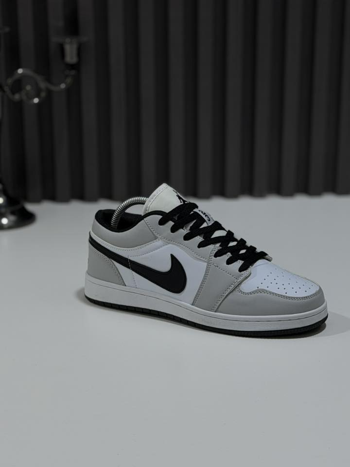 قياس 41 طول قدم 25 ونص يلبس 40
فيتنامي السعر 15 الف


**إذا كنت صاحب هذا الإعلان وتريد حذفه لأي سبب، رجاءا أرسل رسالة إلى الدعم الفني**