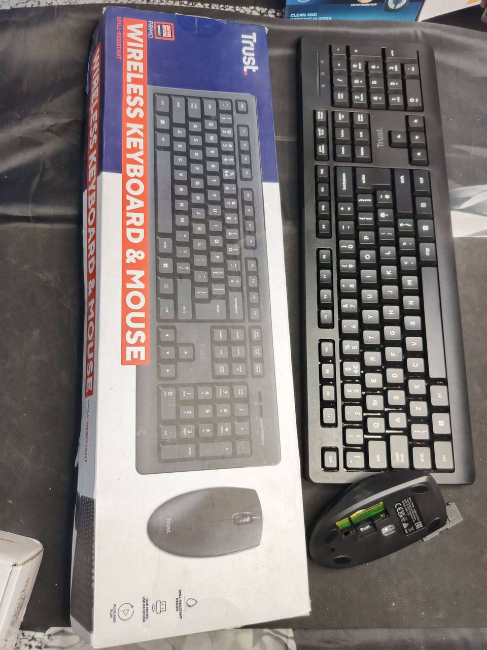 قطعة على 5 الف كلة كامل ملحقات وجديد امزون


**إذا كنت صاحب هذا الإعلان وتريد حذفه لأي سبب، رجاءا أرسل رسالة إلى الدعم الفني**