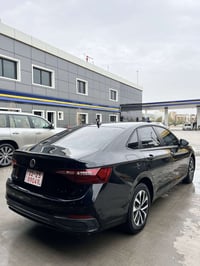 VW jetta Modil2023  مواسەفات S رەنگی رەش ، زۆر پاک و خاوێنە نیو بۆنت س...