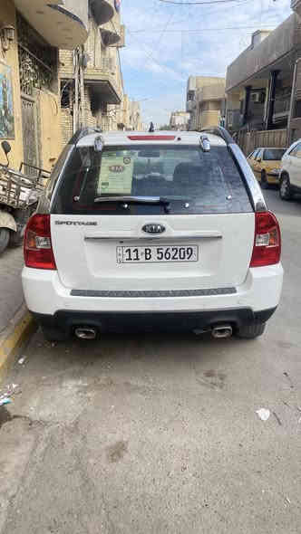 سلام عليكم  كيا سبورتج 2010خليجي السياره فول فتحه ماشيه 85الف سيارة نضيفه البكان بغداد السعر 130 وبي مجال 
الهاتف ***********
