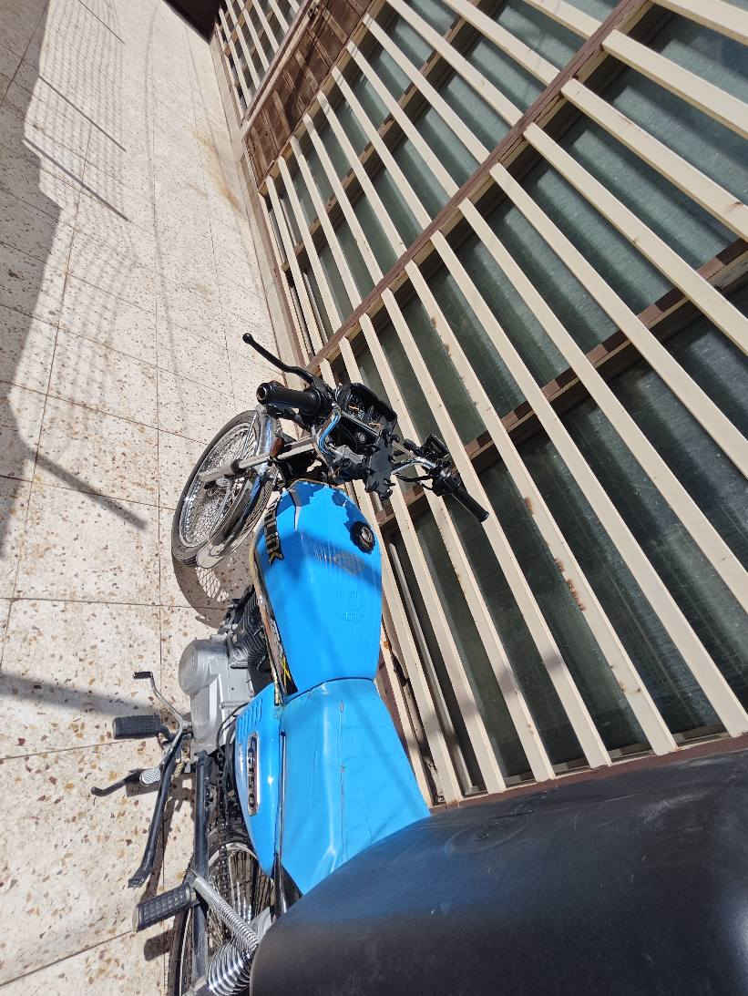 سۆنلینک ٢٠٢٤ مەنەفیست بۆ فرۆشتن ٣٥٠.٠٠٠ هەزار قفڵە ١٢٥ ماتۆڕەکە مشکیلە مشکیلەی نیە بەس خەلەلی گێڕی ٣ی هەیە شکاووە ڕەقەم تەلەفۆن *********** السليمانية, العراق
