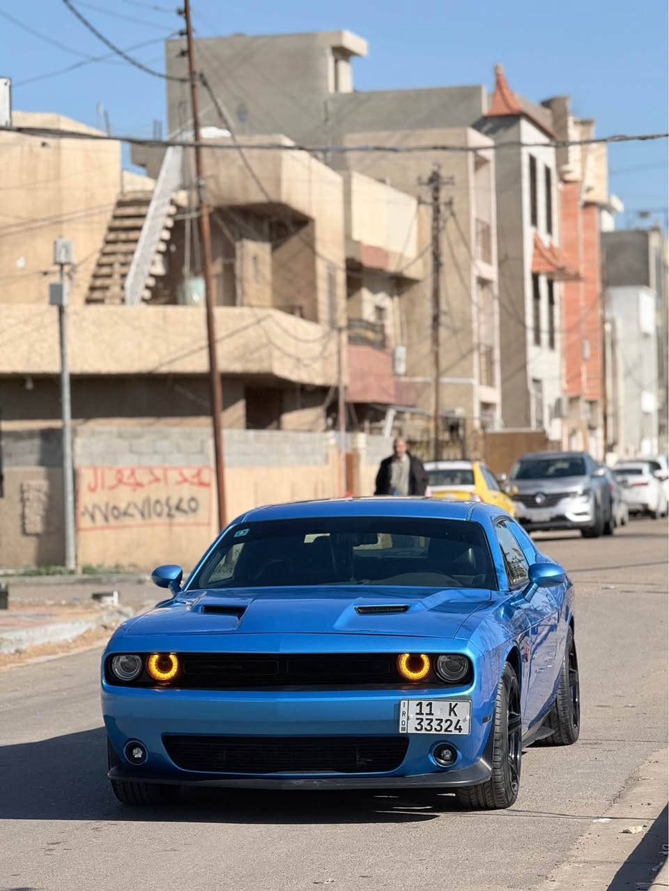 للبيع جالنجر 2016 لون بحري مميز وارد كندي 
رقم بغداد شبه مميز بأسمي 
السياره 6 سلندر محرك 3600 
فول مواصفات عده الفتحه 
مابيها نقص نضيفه 
بيها صبغ قطعتين ونص وسونارها ناشره موجود بالصور 
صور حادث مابيها وارد كندي 
عنواني بغداد حي العدل 
السعر 168 ورقه وبيها مجال بسيط 
رقمي *********** بغداد, العراق
