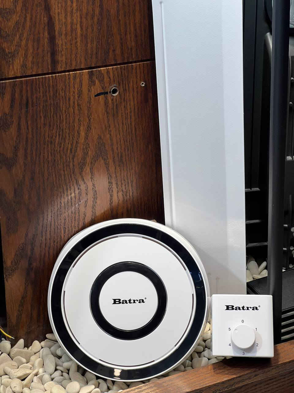 🔝 مروحة سقفية Batra – هواء قوي وهدوء تام!
إذا تريد راحة حقيقية بالبيت أو المكتب، مروحة Batra هي الحل 👌
✔️ ملف نحاس + بدن ألمنيوم
✔️ حجم المروحة 56 إنج
✔️ ضوضاء قليلة جداً – هدوء وراحة
✔️ ضمان سنة استبدال
💨 تبريد مثالي
🎯 تصميم أنيق
🔌 صرفية كهرباء قليلة

موقعنا 📍 : ميسان ـ العمارة ـ حي الفاطمية ـ قرب تقاطع حي النداء وكيل شركة بترى 

تتوفر خدمة توصيل لكافة أنحاء العراق


**إذا كنت صاحب هذا الإعلان وتريد حذفه لأي سبب، رجاءا أرسل رسالة إلى الدعم الفني**