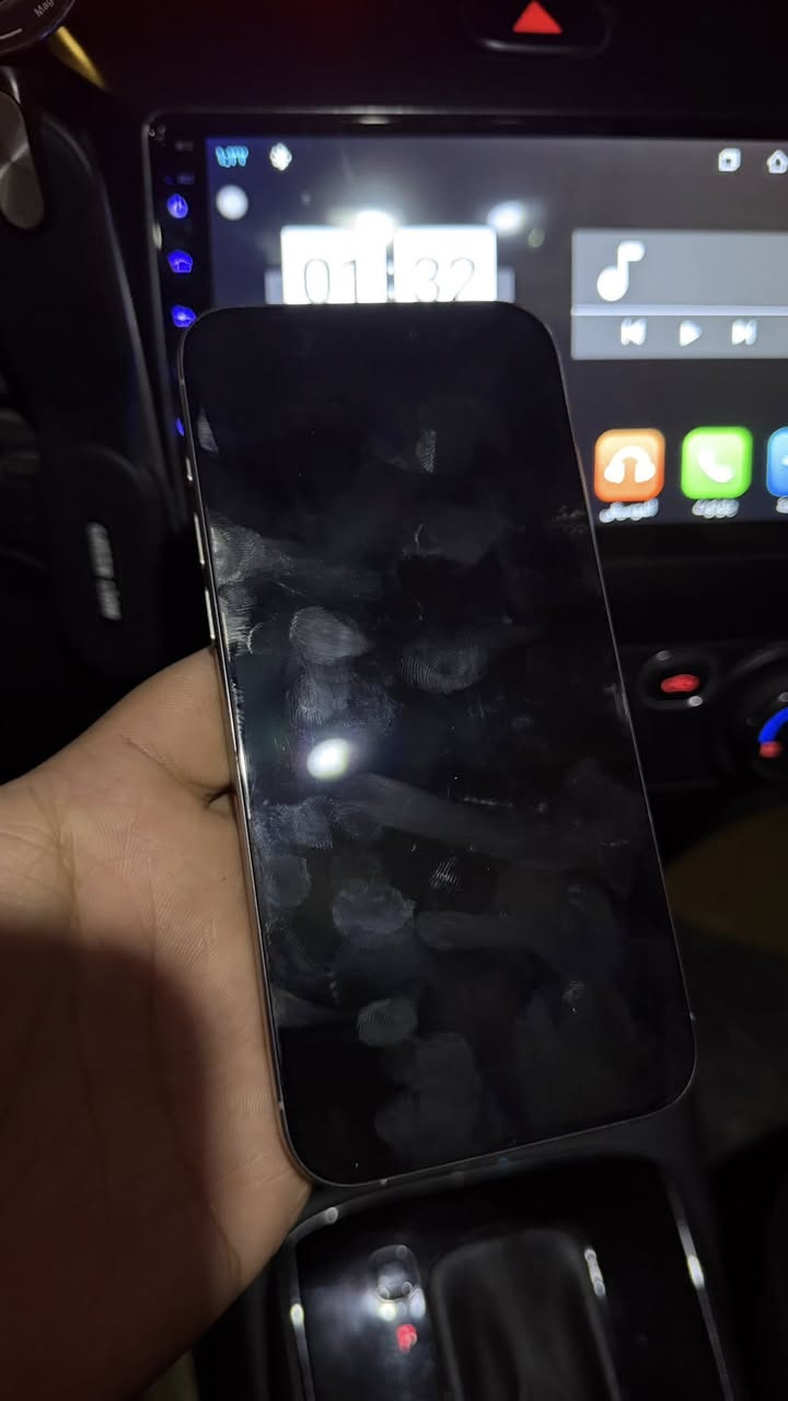 سلام عليكم 
ايفون 15 برو ماكس 
ذاكره 256
بطاريه 84 
مبدل ضهر وكامره اماميه 
مكاني بغداد مدينه الصدر 
***********
