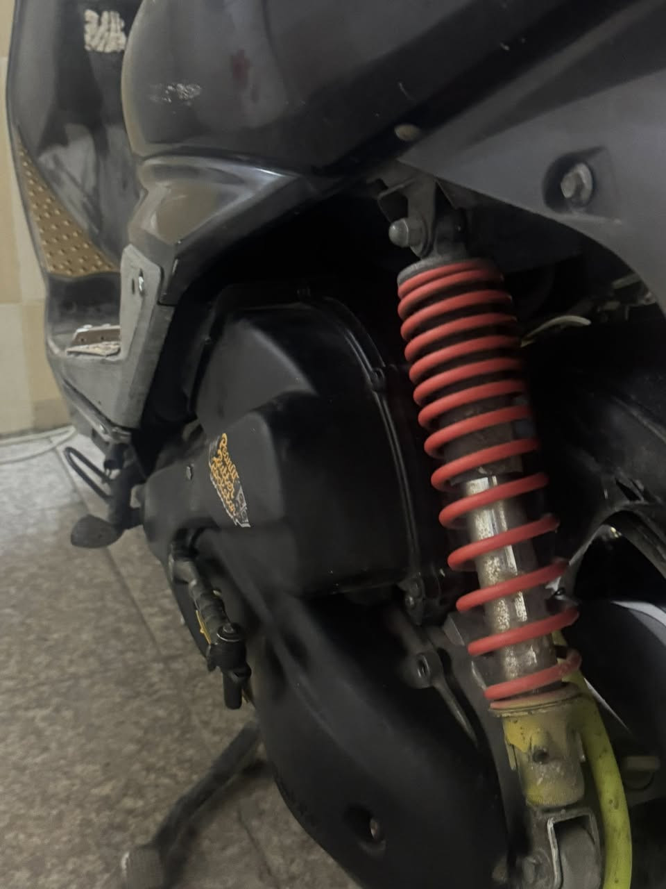 سلام عليكم 
سكنس فحل للبيع 
المكان البلديات مزوده خارجي شرط شلعه ومعدل ما مفتوحه مكينه بلادي السعر على هذا الرقم فقط *********** أوراق كامله جيب وياك فيتر
