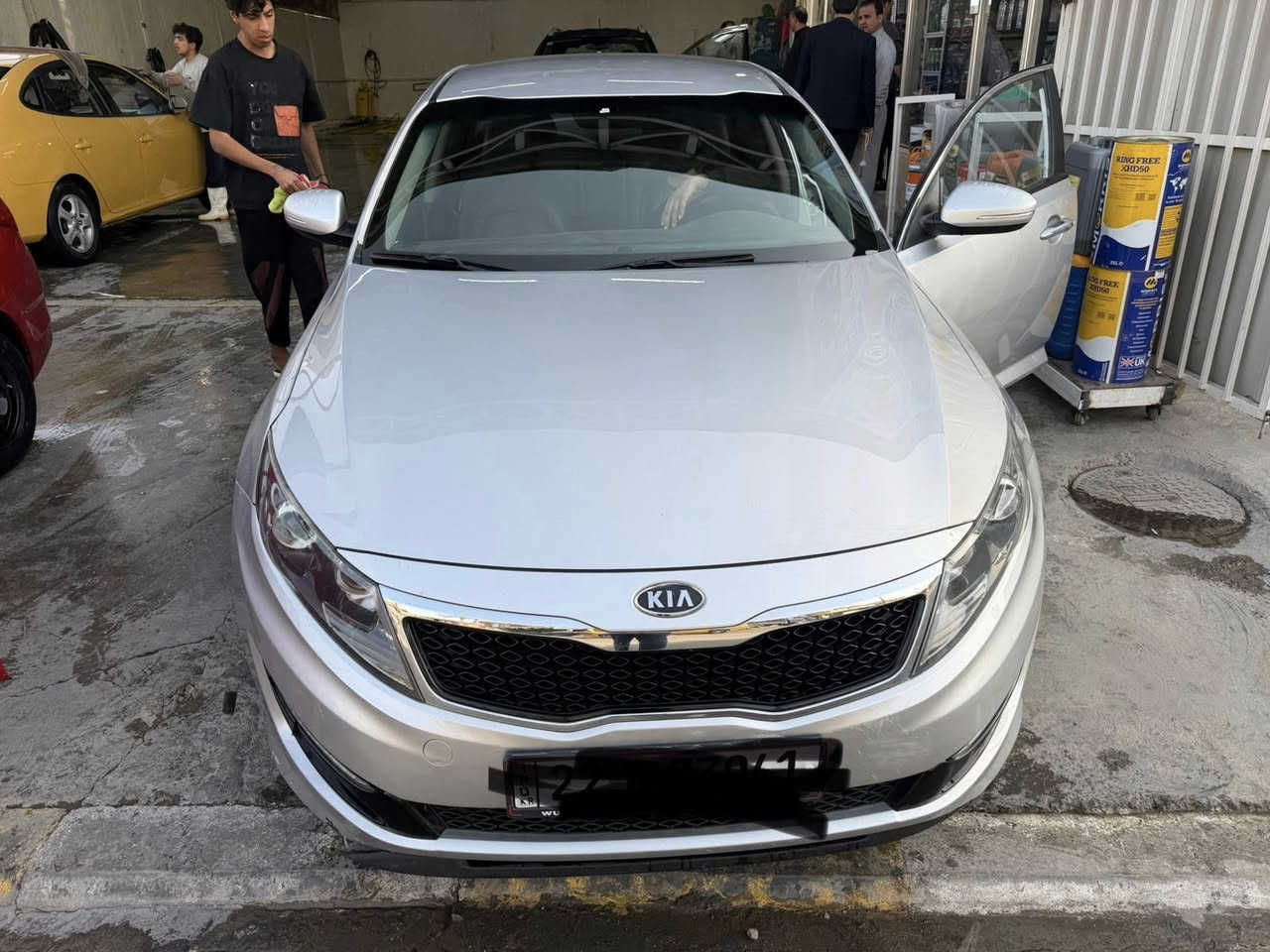 سلام عليكم اوبتما 2014
سياره فول مواصفات عدا الفتحه
بصمه شاشه كشنات جلد داخله جديد
سياره جديده بمعنى الكلمه مال جنايه
كير مكيه مكفولات تخم تاير جديد حداديه جاهزه
سياره تعبان عليهه بالعافيه على الياخذهه
السعر 85 وبيهه مجال
***********
