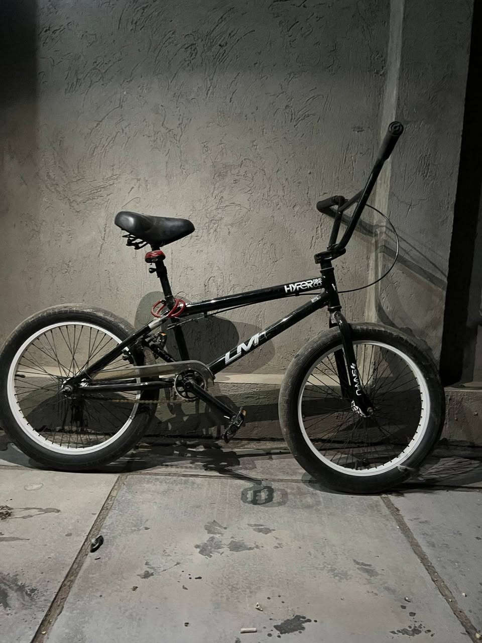 السلام عليكم بايسكل BMX GT البايسكل نضيف مامستخدمة هواي السعر٢٥٠ الف بي مجال حك الجيه العنوان الخطيب الزراعي بغداد
***********

