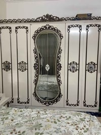١٨ قطعة • جديد • قابل للتفاوض