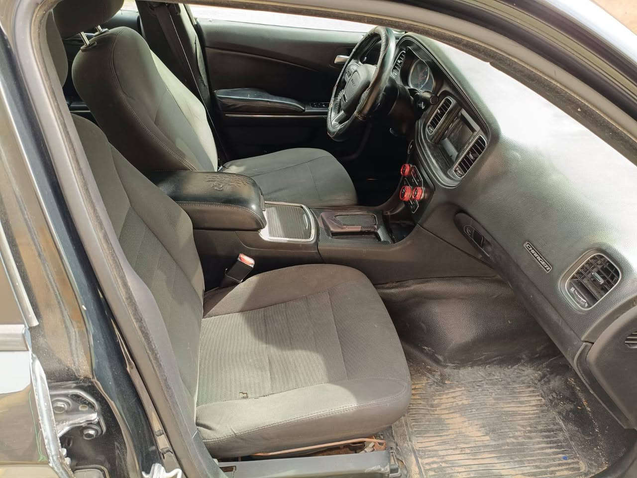 السلام عليكم
جارجر هيمي بوليسي محرك 5.7  للبيع 

رقم بصرة حرة مجدده الحد سنة 2028

حادث بنيد وجاملغ 

السيارة الدواسات مال البريك والبنزين كهربائيات السيارة جاهزة 

***********
