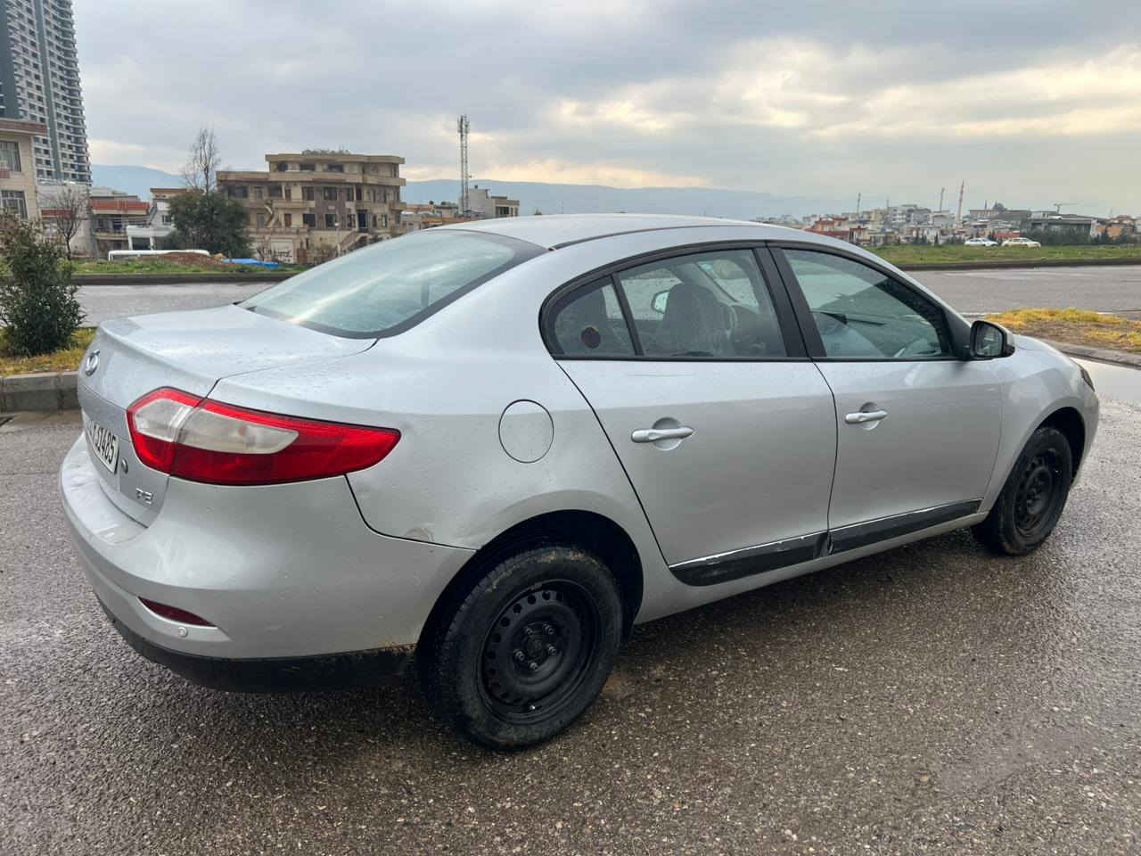 فلونس ٢٠١١يه ك بارجه بو ياخ بي نو ته بريد تو ماتيك abs سه نه وي و ره قه م تازه به شه رتي كيرو مكينه بلا د مكينه تبدّا تا يه تا زه بي ته قه و ره قه زو ر باكو بيكشه به شه رتي تحول وكا له نرخي 68كه مك مجال( ***********)(***********) السليمانية, العراق
