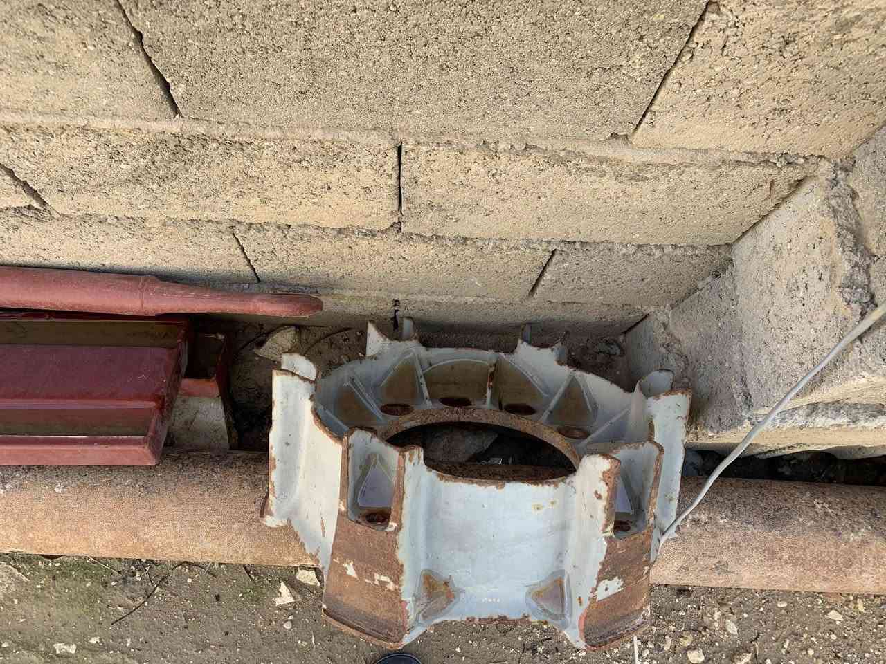 متاح براميغ امامي براميغ خلفي وقاعده باتريات وتانكي مكان الانبار حديثه ***********
