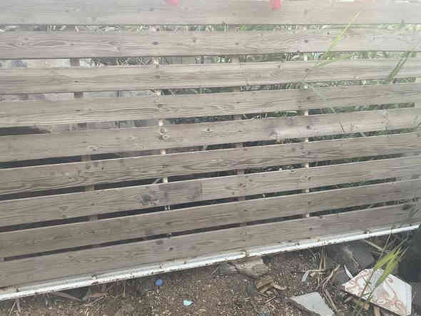 السلام عليكم للبيع سيبايات مال نيسان ناصيه عدد ٢ ام الجف نضيفات خشب جديد عوزهن بس صبغ وحده طياريه والثانيه عاديه مكاني المدائن جسر السلام الوحده ب ١٢٥ وبيهن مجال بسيط ***********
