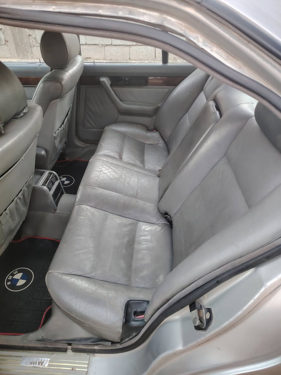 السلام عليكم من رخصت الادمن اعدت النشر بسبب الوعود الكاذبه
للبيع 525 اصل بليته وسنويه محرك مسكر موديل 1991رقم صلاح الدين  تبريد كهربائيات اي نقص مابيها  باسمي  مكاني ابوغريب قرب السجن السعر 68 وبيها مجال


**إذا كنت صاحب هذا الإعلان وتريد حذفه لأي سبب، رجاءا أرسل رسالة إلى الدعم الفني**