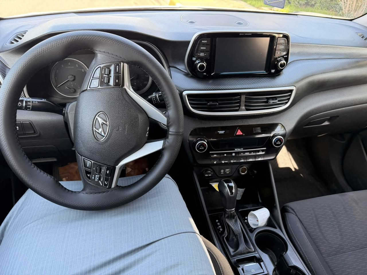 السلام عليكم
هونداي توكسان
الموديل2020
فول عدا البانراما
كشانه حار تبريد بيانو
ماشيه93k

ضررها راس البونيد شرط بدون دواخل السياره جاهزه 
رقم اربيل باسمي

السعر167وبيها 
عنواني صلاح الدين تكريت


**إذا كنت صاحب هذا الإعلان وتريد حذفه لأي سبب، رجاءا أرسل رسالة إلى الدعم الفني**