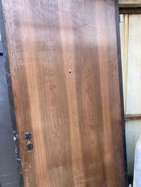 ثلاث بيبان قاصة ثقيل اصلي ايطالي مكان بغداد 07723281832 الواحد ب150