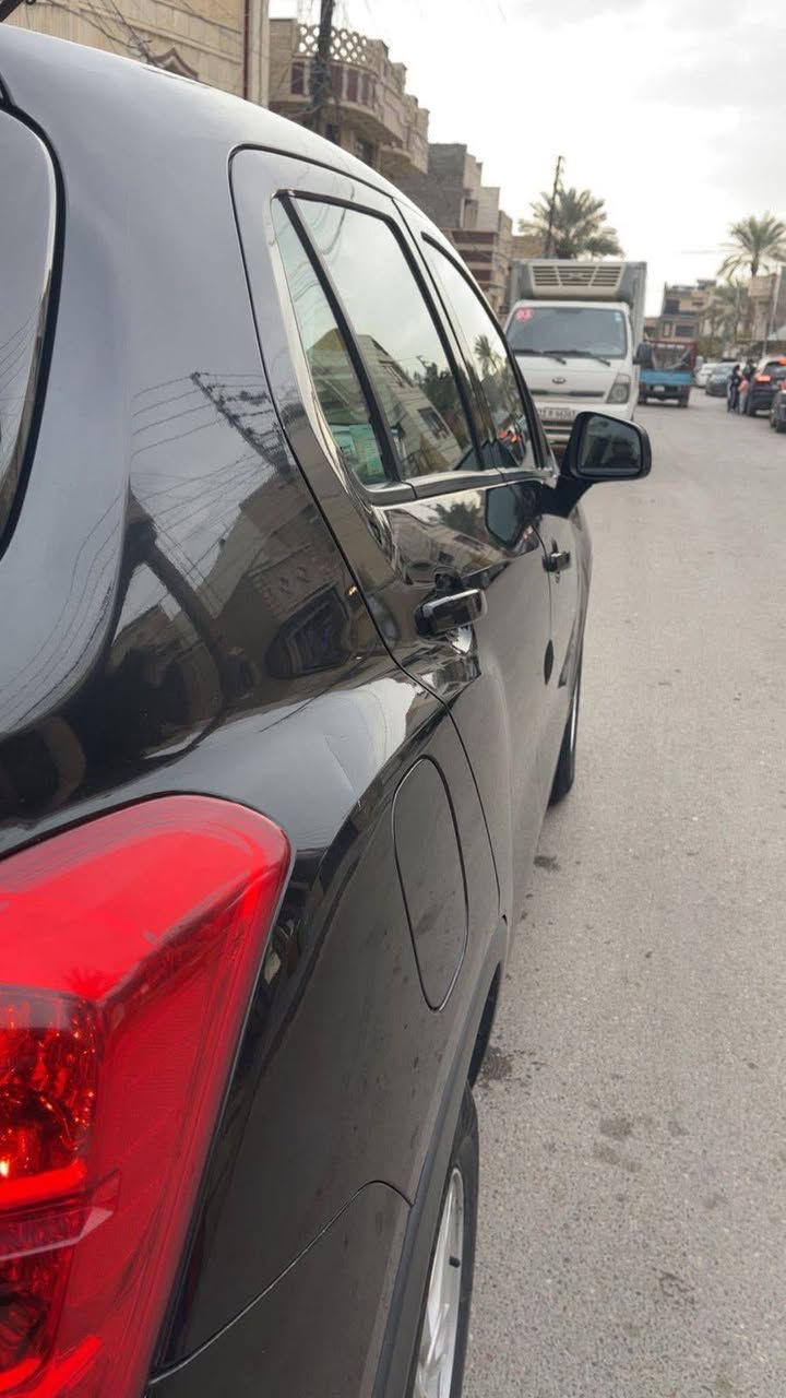 🌷 سلام  عليكم   🌷
___________________________
⚜️ نــوع-المركبة : شوفر ليت تراكس خليجي 

⚜️ المــــوديــل : 2018
⚜️ الفئــــــــــة : TRAX/  LT
⚜️حجم المحرك : 1800  دوش 
📟 الـــــعـــداد : 99684 كيلو 
💲 السعــــــــر :105
 بيها مجال بسيط حره  رقم  سليمانيه  تريد وكاله تريد  تحويل 
—————————————▪️
المواصفات :  خليجي  
 
▪️—————————————▪️
🚧الــضــرر : فقط الجامغ الامامي والباب خلف السائي  
☎️للاستفسار :  ***********
📍العنوان : بغداد السيديه
