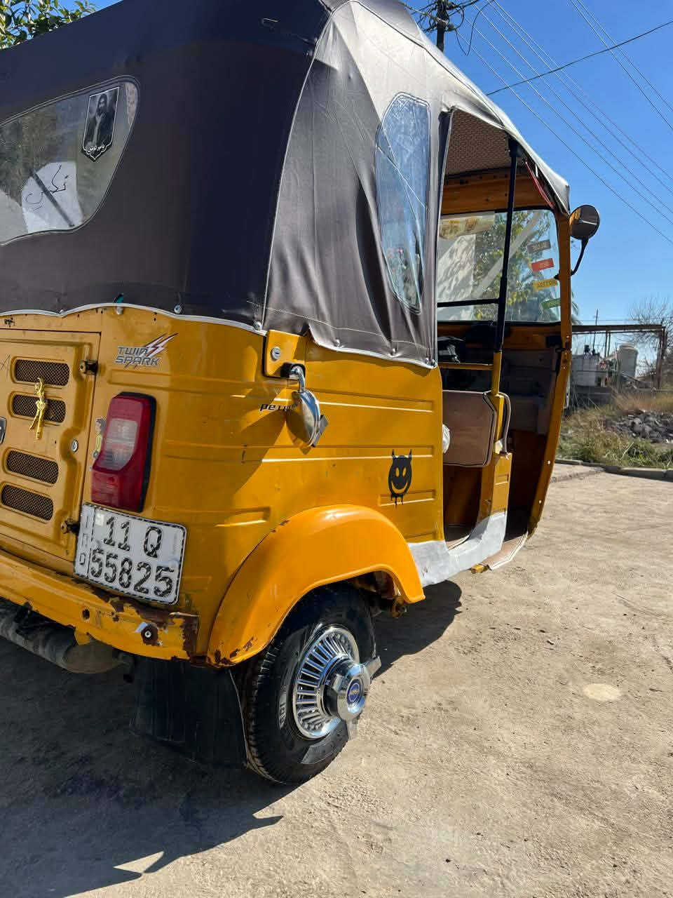 اسلام عليكم تكتك موديل 19 مرقمه نكليزي رقم بغداد تحويل ثاني يوم بسمي شهر 12 يوم 27 تكتك كفاله محرك كفاله سبانه مامدود عليه تكتك جاهز من كلشي ميحتاج اي شي له ولا ذب ربع عليه كبل لشغل كلشي جديد بيه تكتك ناعمه حلوه كلشي كامله ***********
