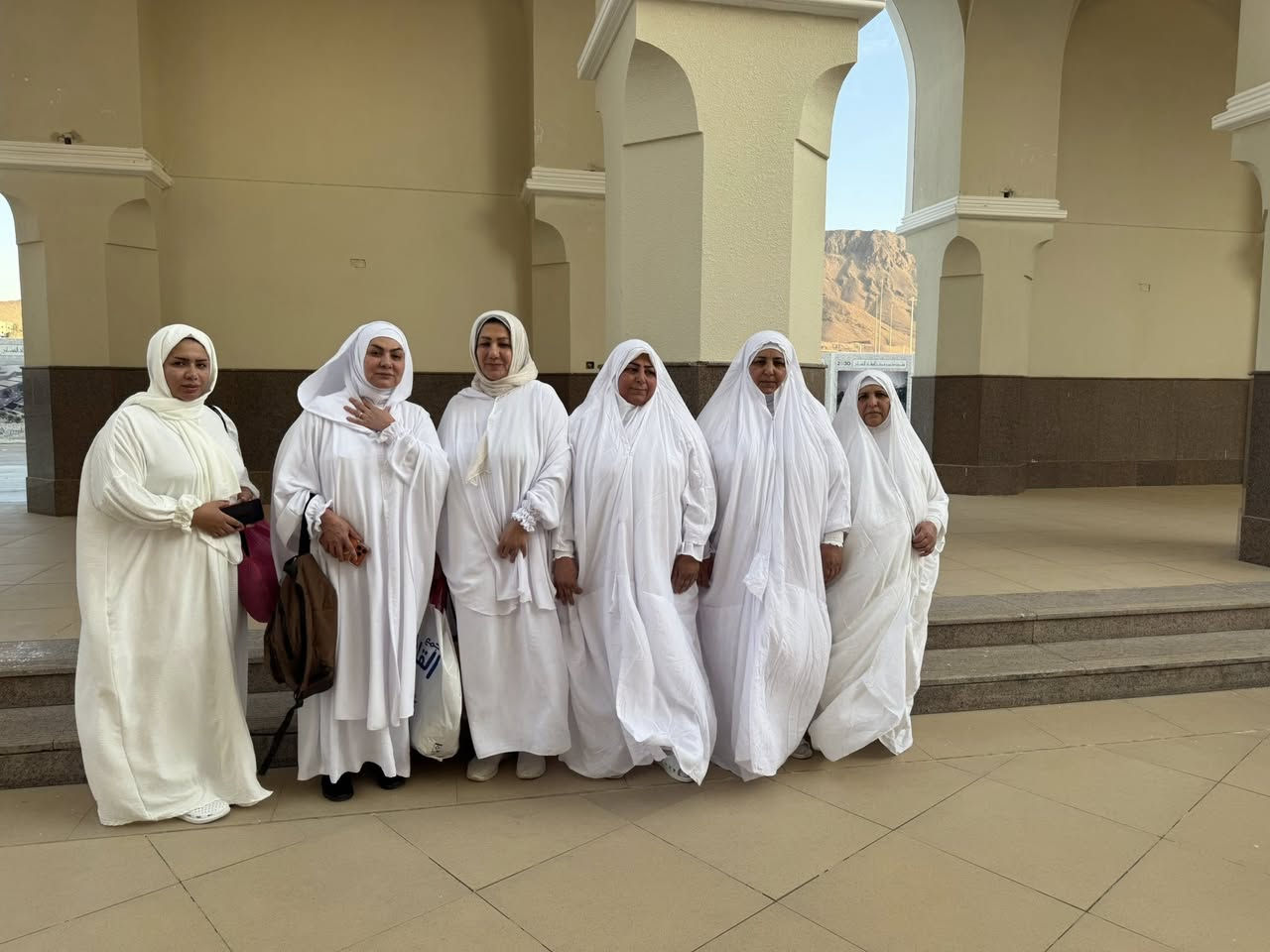 سارع بتسليم الجواز اخر (10) ايام من شهر رمضان وتكون صلاة العيد في مكة المكرمة
طيران عالمي ع مطار بغداد الدولي للاستفسار الاتصال ع الرقم ***********     والرقم ***********
