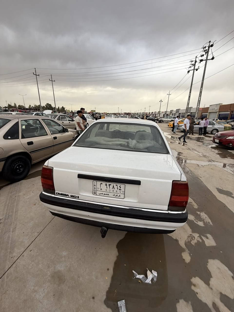 اوبل اوميكا   موديل 92  محرك 20  كير عادي بي دفتر بانزين  سياره سلايت اربع تايرات لوك   بي بس هلالات معمر سنويه منتهي من 2023. شرط تحويل   مكان كركوك.  سعر 35 بي مجال  ***********
