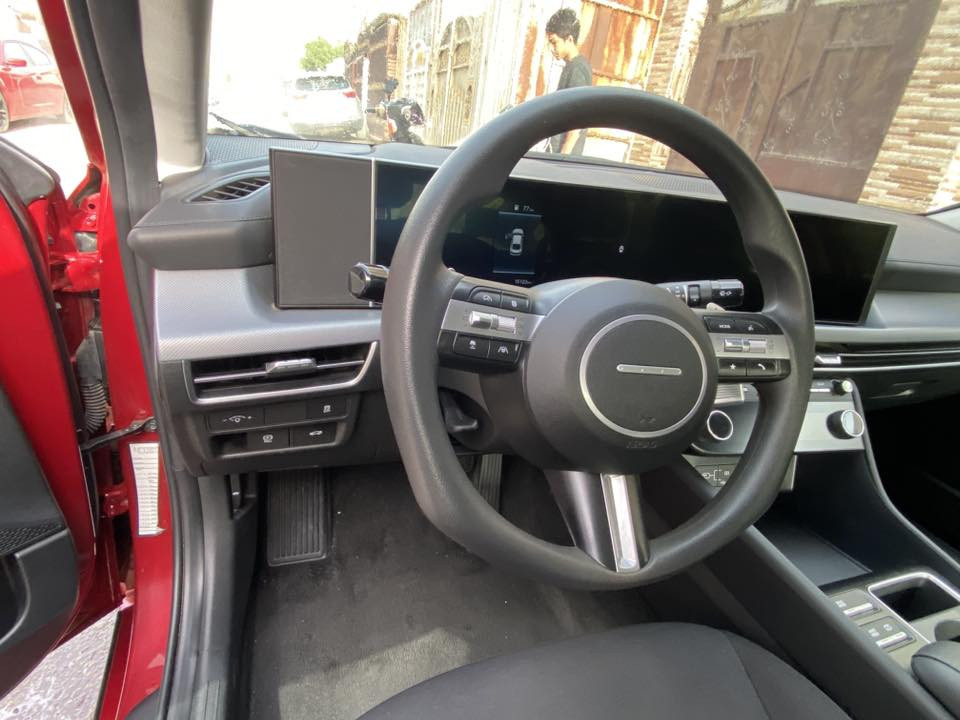 سوناتا 2025 بلاش ب 168 ورقة فقط مرقم
محرك 2500 جديدة ماشية 9 الاف فقط 
على حادثها بعد ما مصلح بس طبكت دماعيات 
السعر168 بيها مجال بسيط مرقم باسمي 
***********
