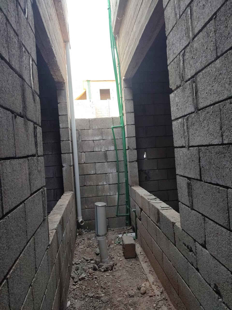 هيكل للبيع بسعر مناسب خدمات كامله.. مساحه 130متر شرؤق مؤسس مجاري باب كراج ابؤاب واجهه...قؤسيات حي الزيتون قرب جامع العادل.. يرهم مقدمه وبلشهر ***********
