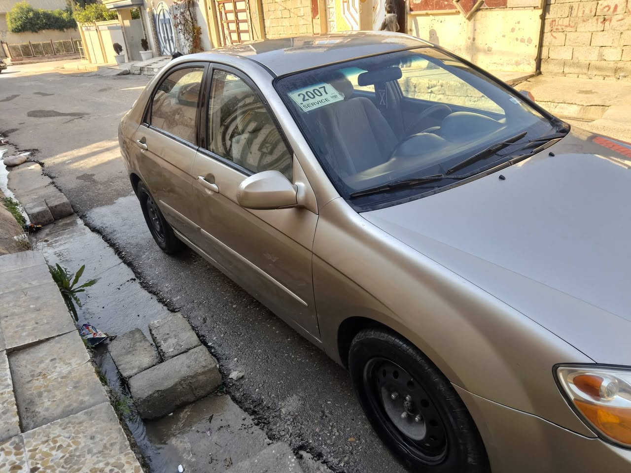 كيا سبكترا للبيع 2007 صبغ حزام ضرر جاملغ من امريكا بدون دواخل تبريد تدفئة فول المحرك بي نفخ الكير شرط سنوية 28 شرط التحويل كشرها نضيف السيارة بلادية احلة من الصور السعر 80 للستفسار *********** بي واتساب
