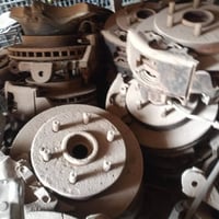 قطع غيار أمريكي • فان أسترو • جمس جيمي