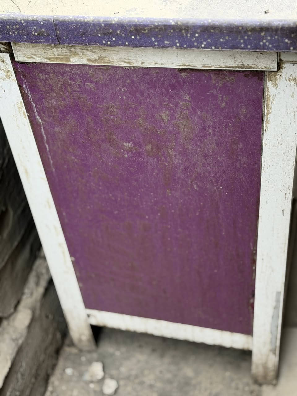 للبيع مكانهم حي العسكري
هاتف ***********
