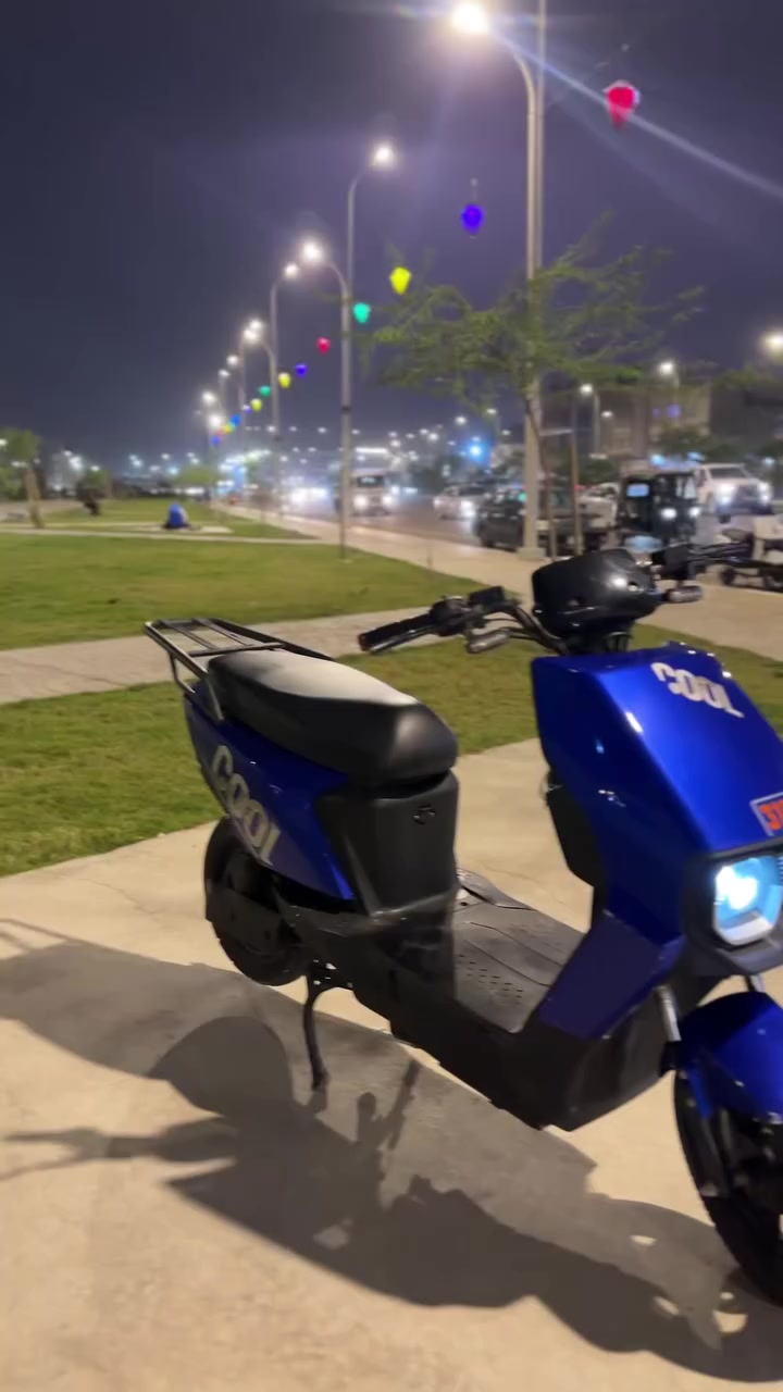 دراجه شحن سكنس ام عيون
دراجة شحن دراجة كهربائية ام عيون 

اللون ازرق 

من ماركة cool 

3 نمر  
السرعة القصوى 90  بالشاشة وبالمشي 80

6 بطاريات  ممتازات جداً 

72 فولت   

نضام ال P 

نضام مثبت السرعه  

گلوبات عالي ناصي قوي

أشاير يمنى ويسرى 

الكهربائيات كلهن شغالة بس الهورن

الشاحنة الاصلية

صندوق كبير داخلي 

🔴السعر :  550 الف وبيهة مجال قليل بالخدمة للشراي 

العنوان : البصرة : الامن الداخلي

الرقم : ***********
