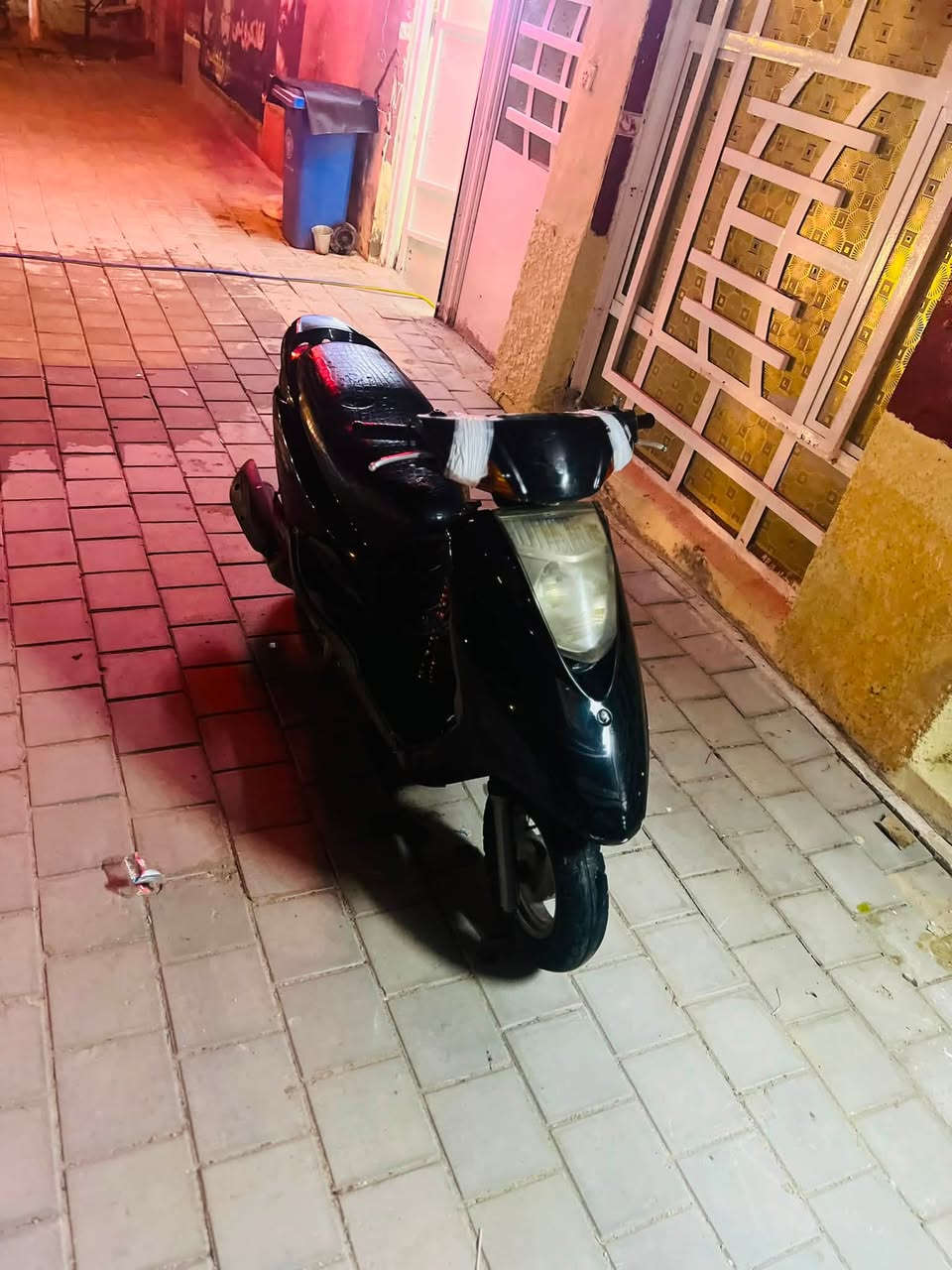 بريز لايت جوه للبيع الدراجه تحتاج تجفيت مكينه للدراجه نضيفه سعرها 350او بيها مجال عنوان مدينه الصدر قطاع 70 ….رقم ***********
