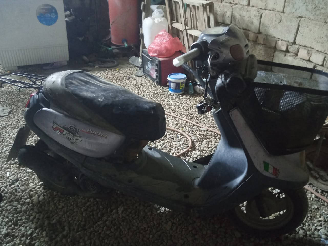 سلام عليكم دراجه ستين منغولي نضيفه تشتغل من اخنكه وراه تطفي دراجه لا كايمه ولا اكو صوت عالي بل محرك كلشي مابيه اني ما عرفله اريد ابيعه مستعجل قيموه شكد تسوه بس اليرضي الله  مكاني كربلاء رقم وتساب ***********
