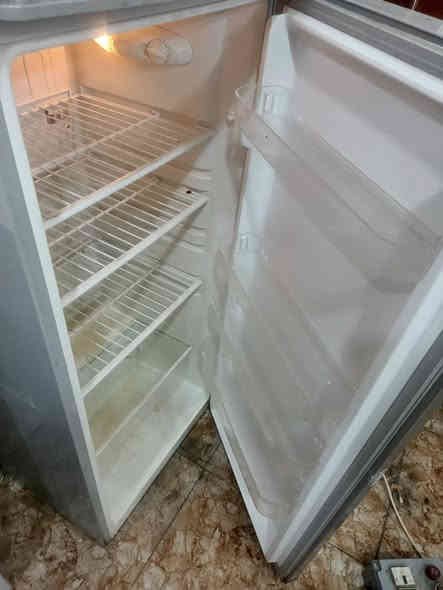 للبيع ثلاجه نضيفه اي خياس مابيها تجميد تبريد بشرط نوع الرحمن ب125للاتصال ***********موقعنا اركوازي

