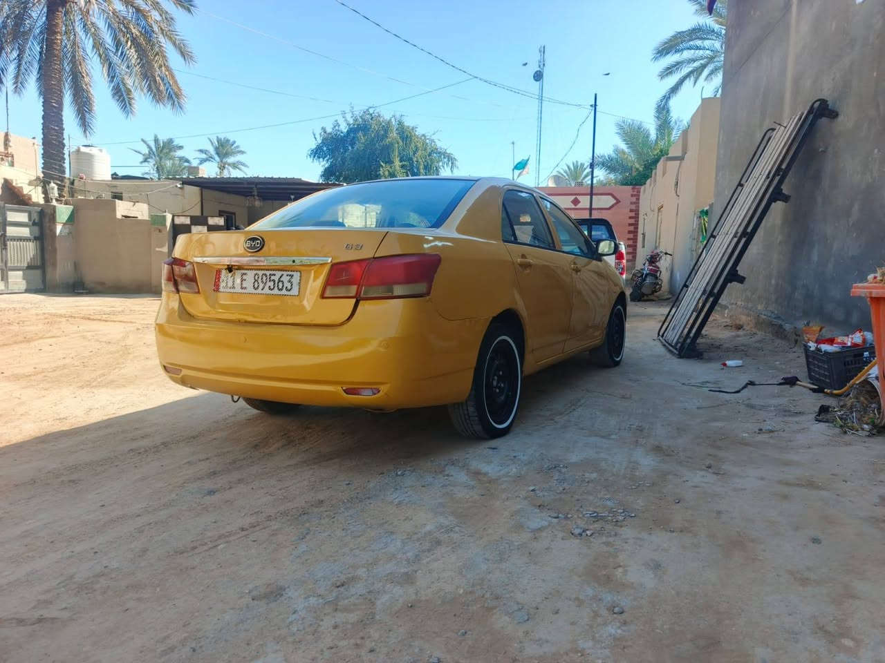 سلام عليكم بي واي دي للبيع موديل 2013
سنويه جديده 
رقم انكليزي 
سياره جاهزه خير من الله 
فقط مصبوغه احزام فقط 
سعرها 37 وبيها مجال 
مكاني بابل 
غير متواجد بل فيس بوك
للإستفسار اتصل على الرقم ‎***********
