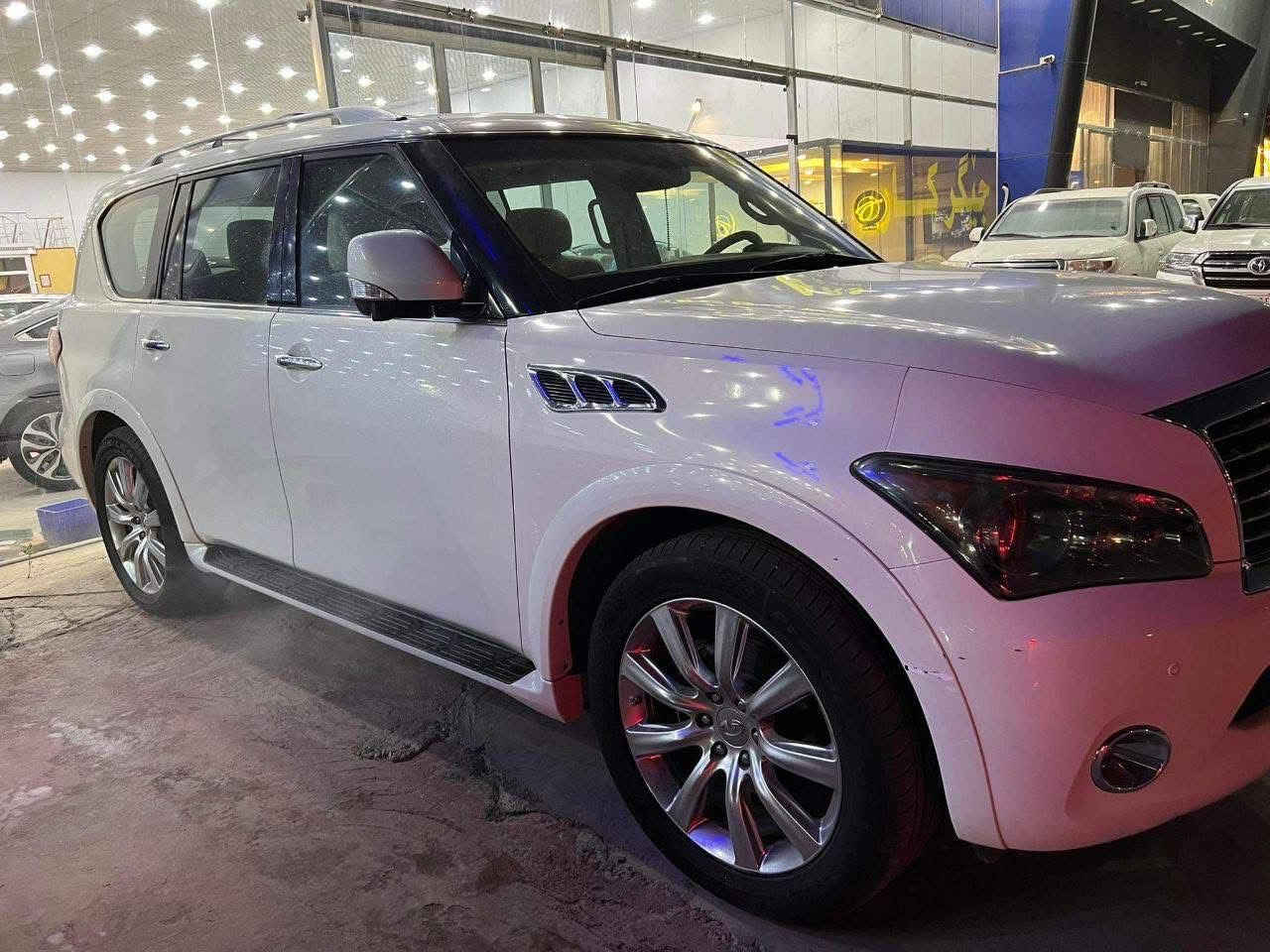 السلام عليكم للبيع او مراوس ***********
إنفنتي QX56 موديل2012 

محرك 8 سلندر (المرغوب)

فل مواصفات – أعلى فئة

المسافة المقطوعة: 65 ألف ميل

السيارة كفالة عام

كير ومكينة حدادية

كهربائيات كاملة بشرط

سيارة نظافة عالية جداً

المواصفات التفصيلية:

بصمة

فتحة سقف (سلايد)

كشنات جلد

كشن السائق والراكب كهرباء

تبريد وتدفئة كشنات

نظام صوتي

شاشات عدد 3

كاميرات 360 درجة

دبل إكسل 4X4

حساسات أمامية وخلفية

مرايا كهربائية + أوتو قابلة + ترحيب

تحكم ستيرن

صندوق كهربائي شفط

مانع انزلاق

مانع انحدار

7 ركاب

إضاءة LED وزينون عالي

لايتات كهربائية

داشبول ليزري

مراية داخلية عاكسة

منفذ 220 فولت

تبريد خلفي 

3 قطع تبريد مركزي

نظام قيادة

سترين كهربائي

نيكل كامل بلادي

جنوط بلاك حجم كبير

كشنات خزن

الإضافات:

أغراض الشركة والسبير كتلوك كاملة موجودة

موقع السيارة:

بابل (الحله) سعر 200 وبيها مجال

للاستفسار:

***********
