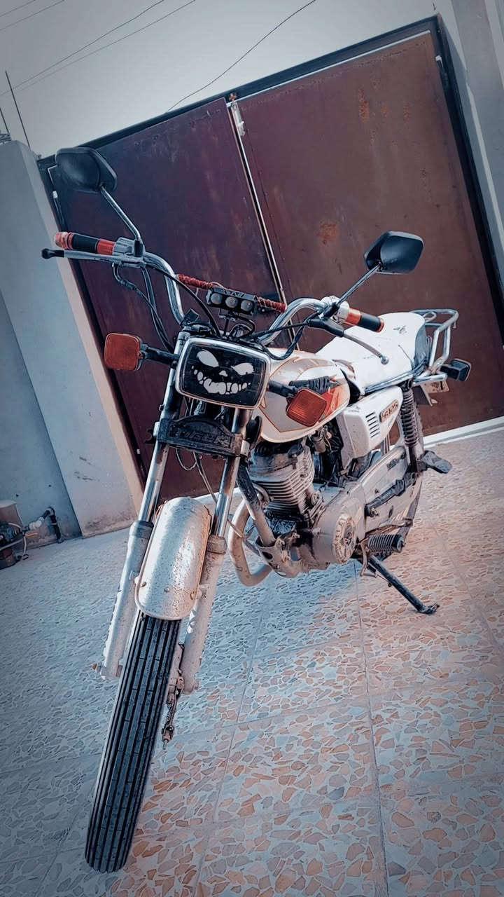 السلام عليكم تايكر موديل عشرين20 بصمه مبدل ولفات وبستم 
معمر مره وحده شرط
السعر ٣٥٠ قفلو 
مكاني حمام العليل 
***********
