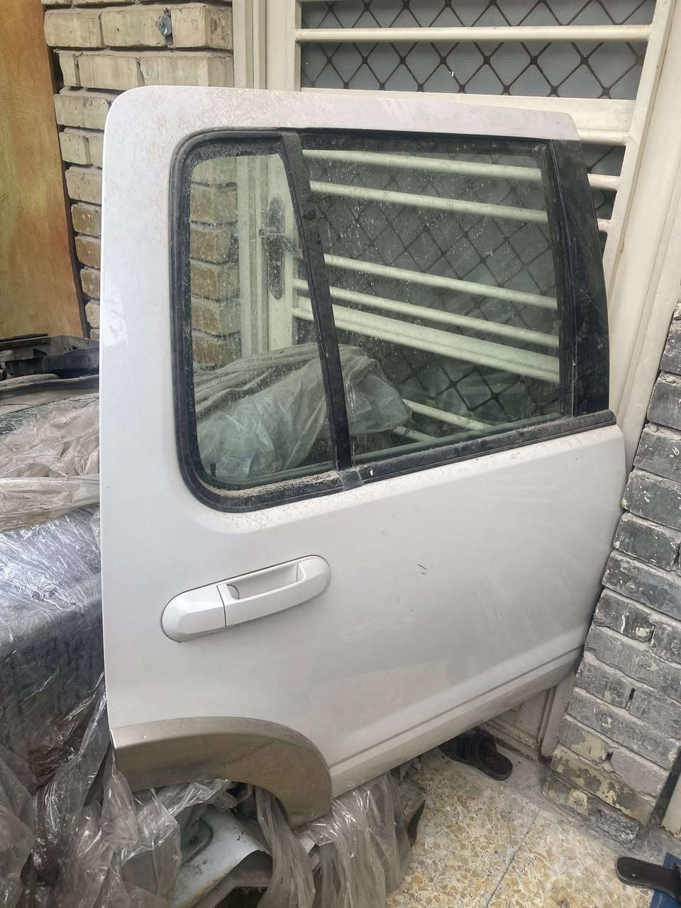 سلام عليكم من رخصه الادمن عندي غراض فورد اكسبلوره موديل 2010  كلهن مال بجم ونضيفات كلش ان شاء الله السعار التعجبكم اتصل وان شاء الله ارضيكم بل اسعار وحاجه النضيفه *********** محمد
