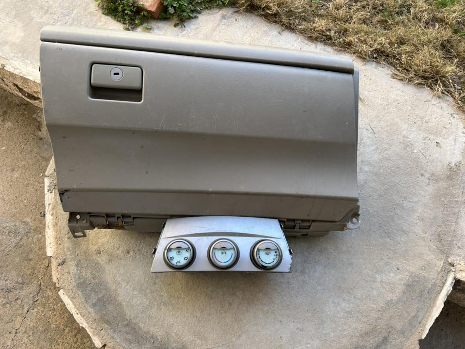 جكمجه وتحكم تبريد وتدفئه وكلبسات جكمجه لموديلات كامري  من 2007 لحد 2011 مستعملات نص عمر قيم واخذ ***********
