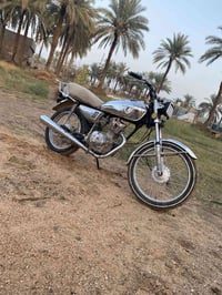 للبيع دراجه موديلً 15 اوراقً اصولي  ب 300 وبيه مجال حك لجيه وهاذ رقميً...