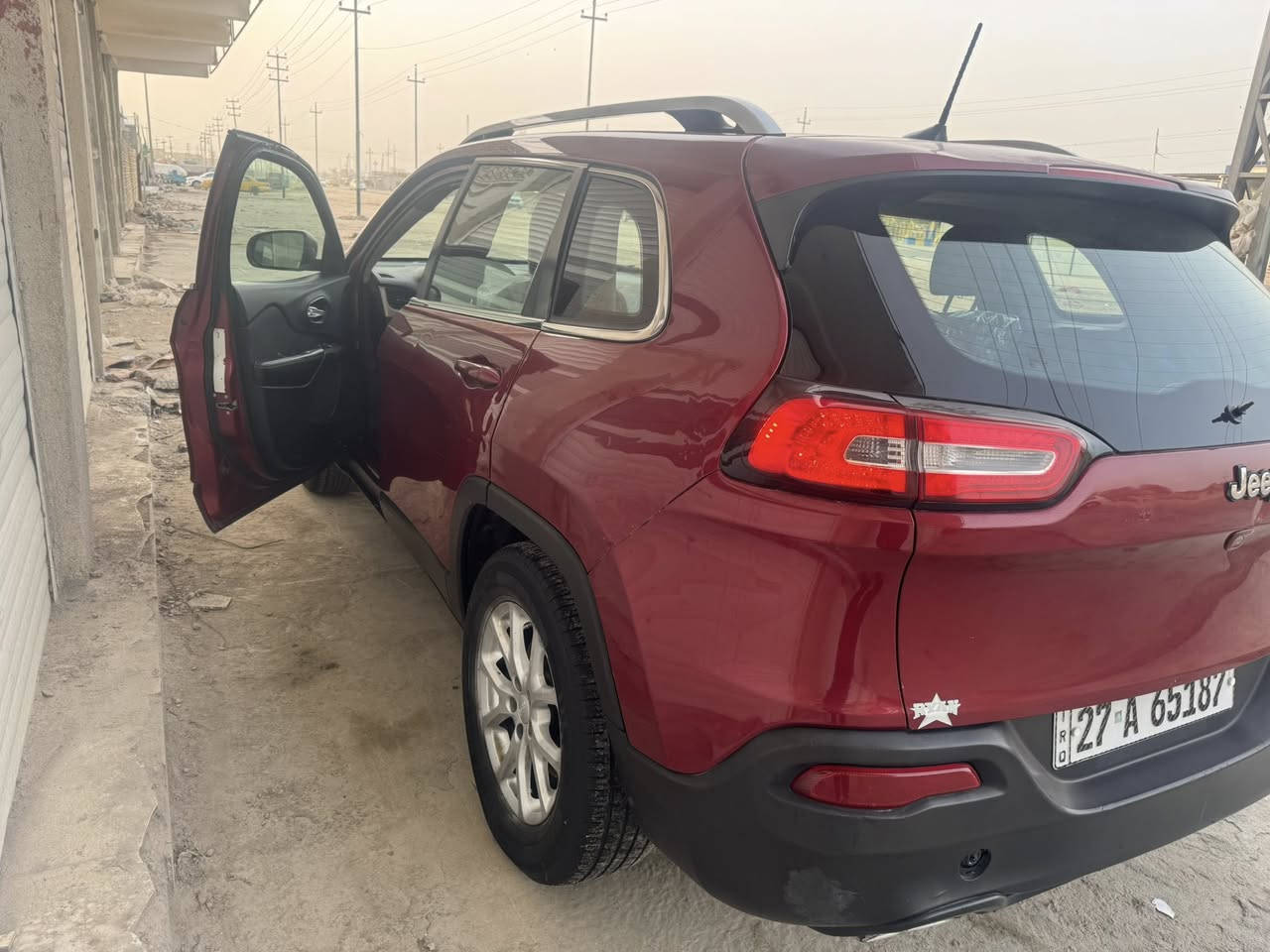 جيب بزون موديل 16 رقم ذي قار انكليزي وارد امريكي حادثها باب امبدل وجاملغ بيه صبغ الخلفي كير ومكينه كفاله حداده جديده تبريد قطعتين حجم المكينه 3200سته اسرندر سونار ويه الصور وشوفه سعرها 118 وبيها مجال مكاني ناصريه الفضليه الشراي يتصل ويدلل ***********
