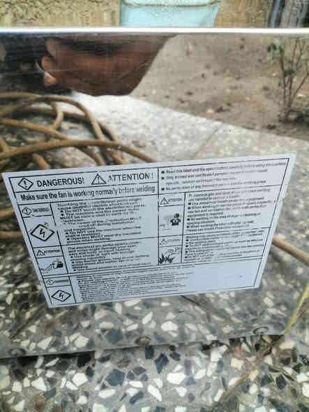 السلام عليكم للبيع مكينه لحام اصليه سعرهه ٩٠الف ***********
