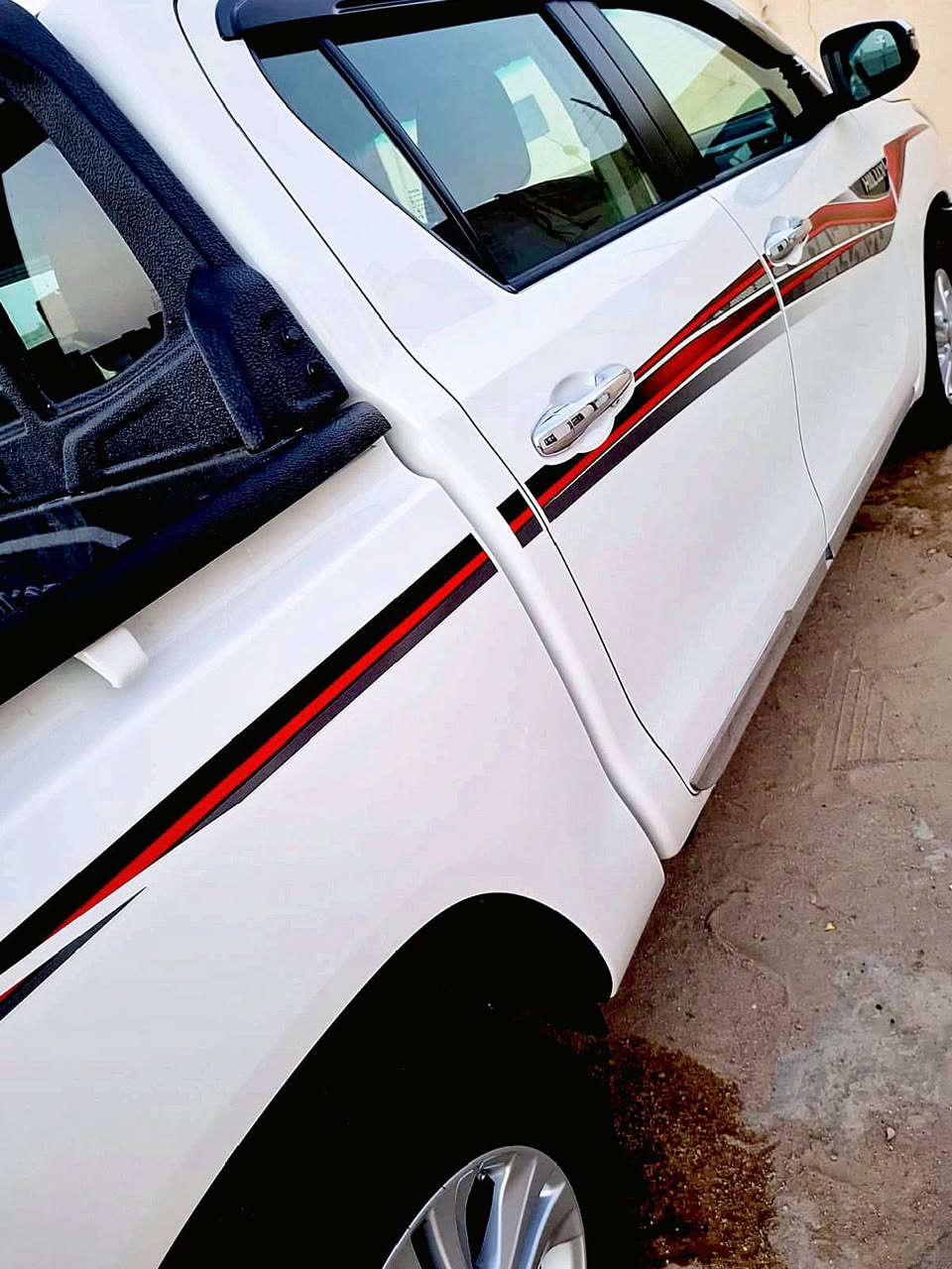 هيلوكس. 2025   رقم اربيل. گير أو توماتيك. السياره كفاله عاامه.  ماشيه 9 آلاف.   السياره بحالة الوكالة.  مكان السيارة البصرة الزبير.   السعر 3 دفاتر و7ورقات.  ‏‪***********‬‏
