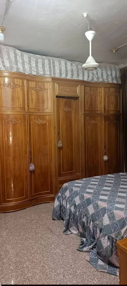السلام عليكم غرفه اخشاب للبيع عراقي تسقام كلش نظيفه والله العظيم مكاني كربلاء قرب مستشفى الكفيل بالقلعه السعر 800 وبي مجال قليل‏‪***********‬‏
