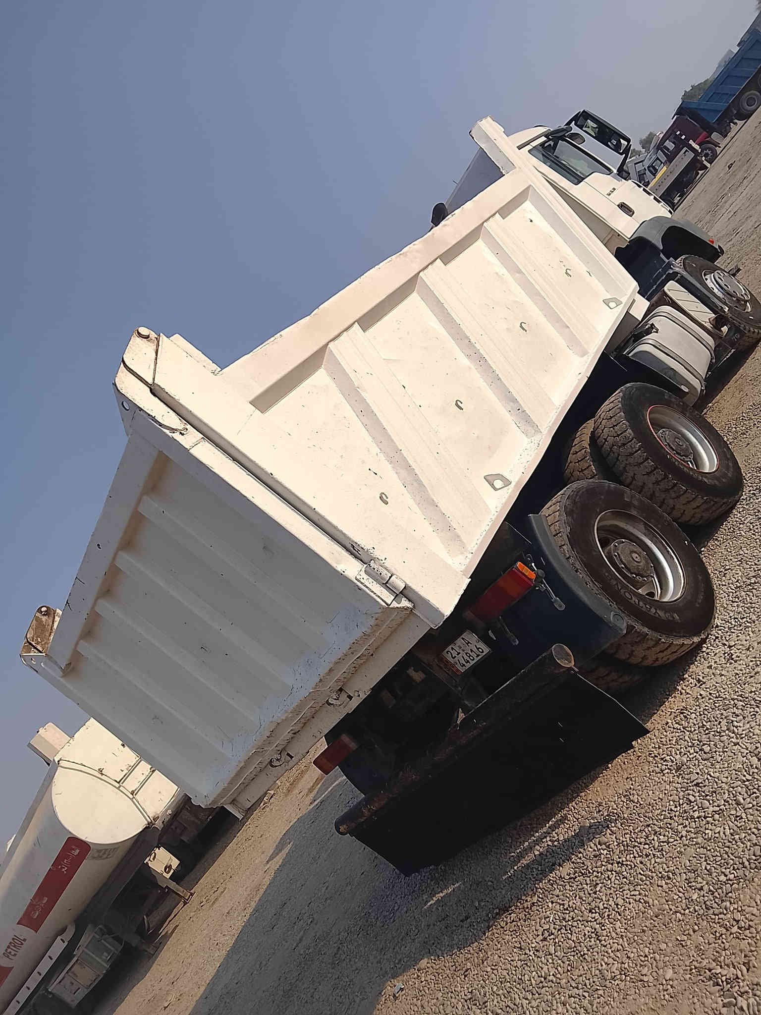 سڵاوی خوا لە هە مولایک مانە تیگا مۆدیل 2003 مەجمو عه جیێف بیلادی مە کینە310 وە شرتە گیر مە کینە سە نوی تازە یە لە ناو ایشایە دینار مە سروفی نیە لە کە لار ***********
