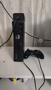 إكس بوكس 360 بيه ١٨٠ لعبة سعرها ٢٥٠ وبي مجال